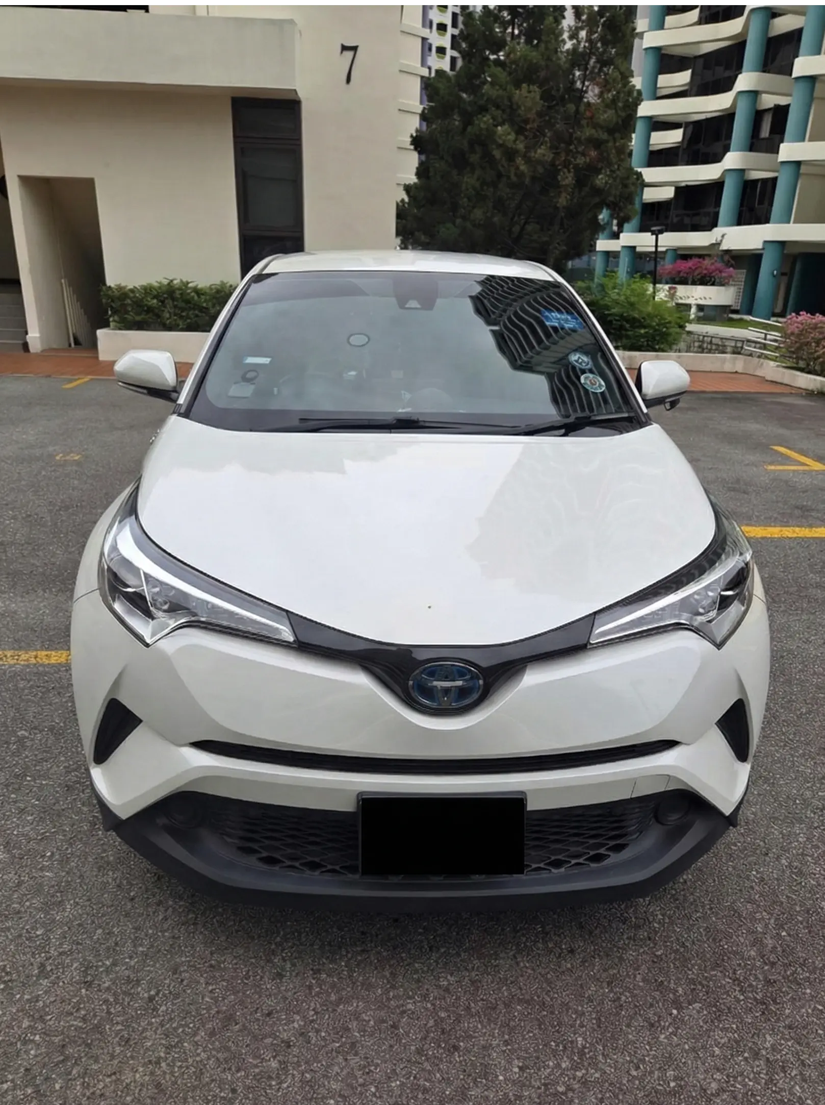 Toyota C-HR - Image 1